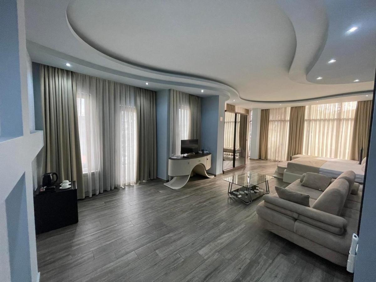 Hotel Light Palace باتومي المظهر الخارجي الصورة