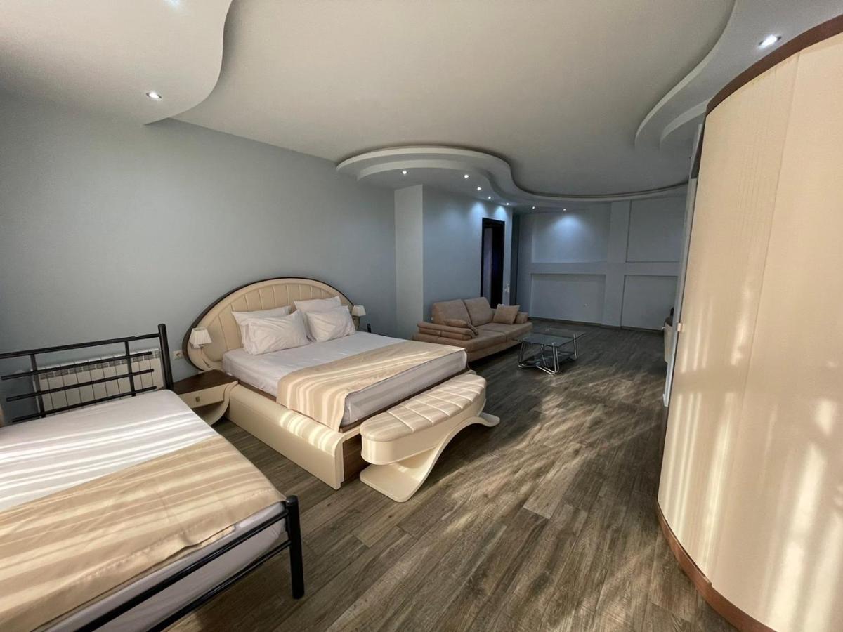 Hotel Light Palace باتومي المظهر الخارجي الصورة